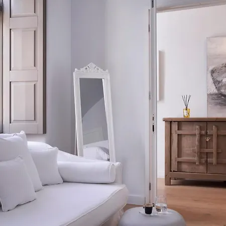 White Mykonos 2*