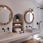 White Mykonos Szálloda 2*