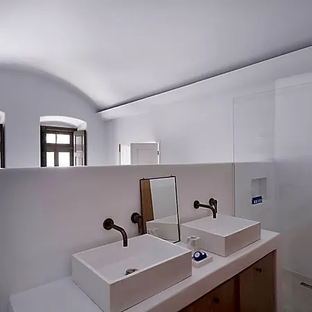 White Mykonos 2*
